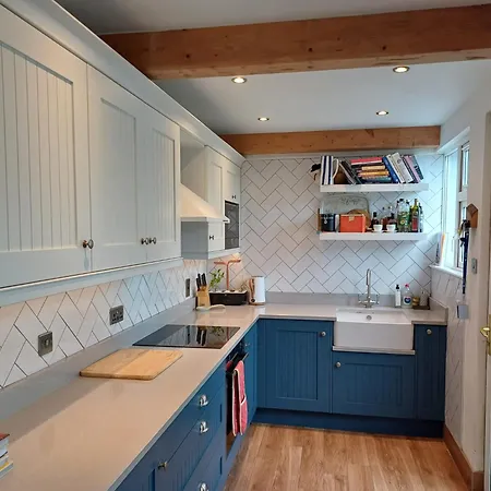 2 Bedroom House * 코크